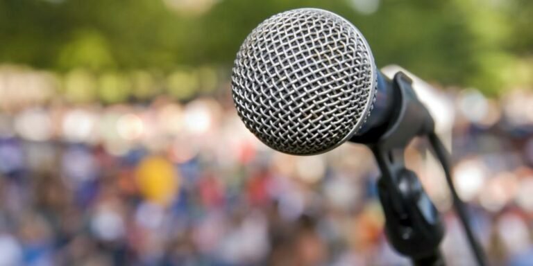How to Learn Speaking in Public Skills Communication Leadership