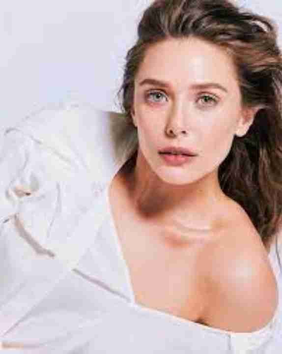 Elizabeth Olsen Unveiled: A Journey Through the Life of Hollywood's Scarlet Witch