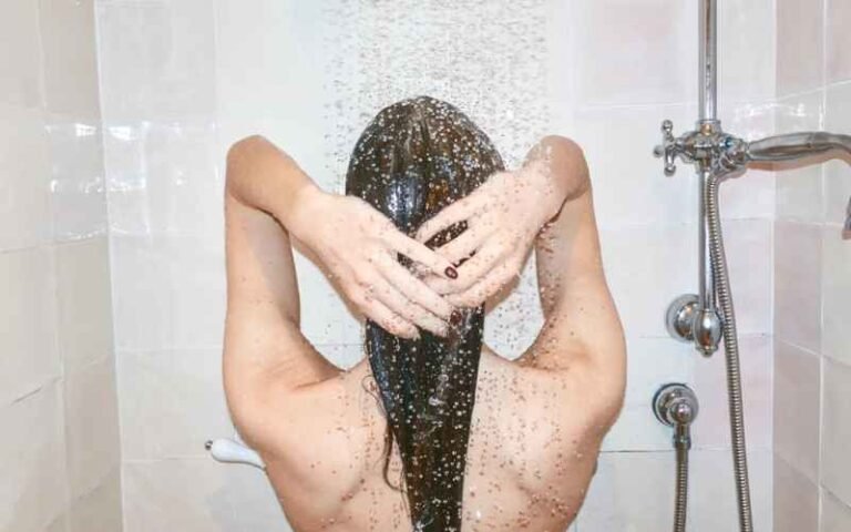 Bathing in Boiling Tap Water During Summer? Know How It Can Damage Your Skin and Hair