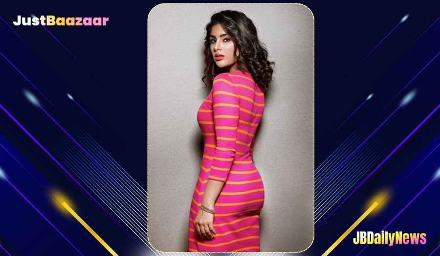 The Elegance of Samyuktha Menon: Body, Physique, and Beauty Features sexy hot hourglass figure of Samyuktha Menon