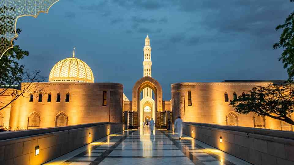 10 Essential Things to Know About Oman Travel 10 Essential Things to Know About Oman Travel